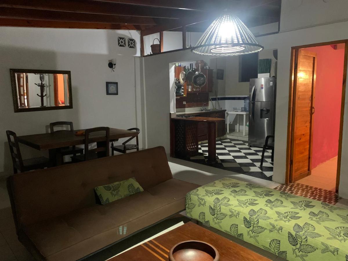 Hostal Casaluna San Andres Exterior photo